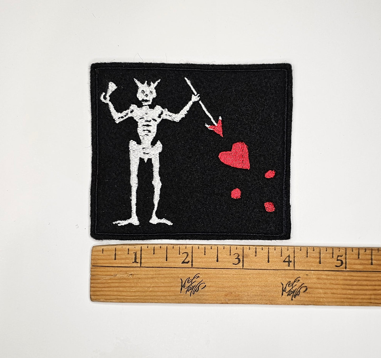 Blackbeard The Pirate Flag - Embroidered Sew-On/DIY Patch